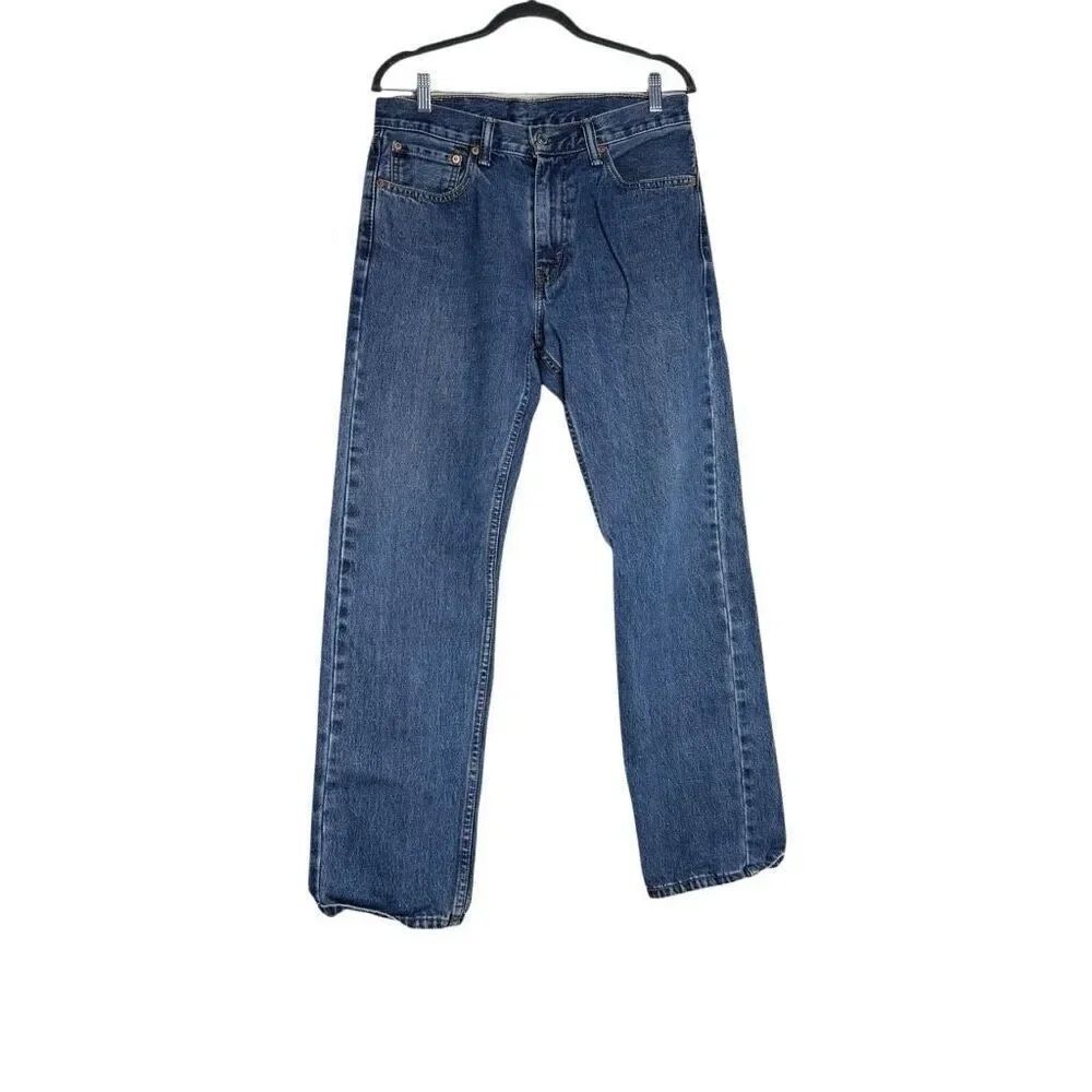 Levi’s medium wash 505 straight leg jeans size 33